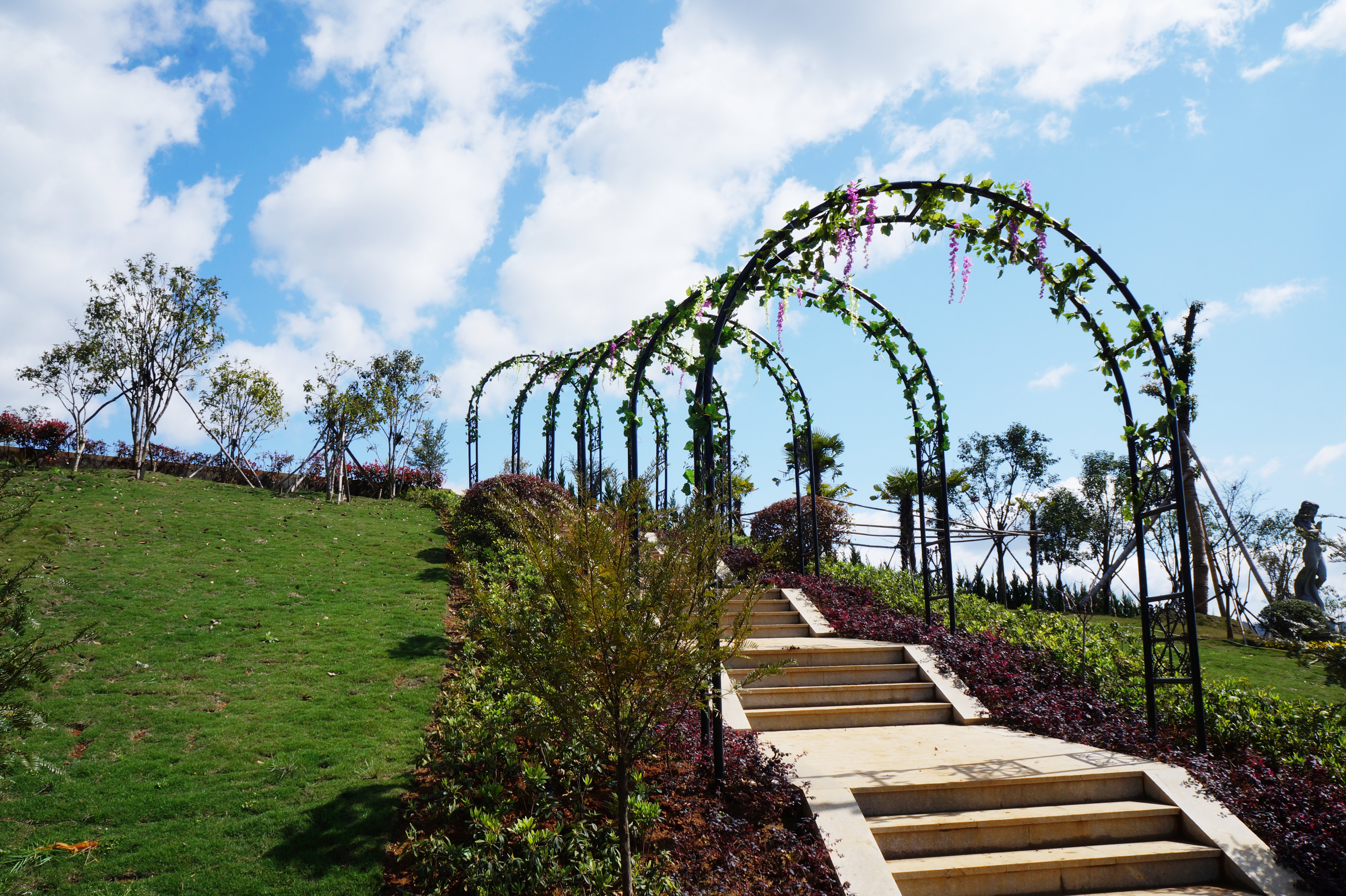 老旧公墓若何刷新：以文化为魂，融入现代城市