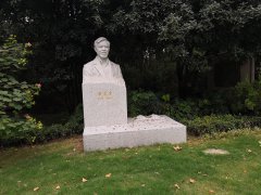 卢星堂 | 笔墨留韵，石雕寄思